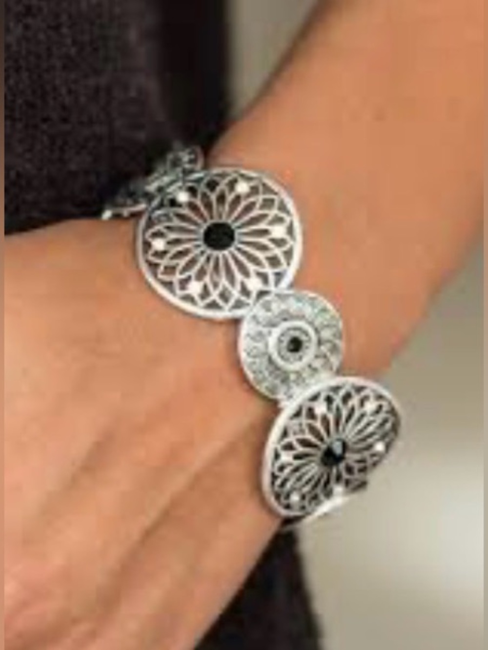 New! Filigree Floral Western Boho Stretch Bracelet Silver Tone Black Rhinestone - Picture 2 of 2